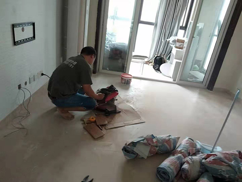 沈陽pvc地板維修師傅哪里找,沈陽實(shí)木地板如何清洗