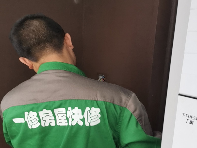 婁底防盜門修理找誰(shuí)來(lái)修，婁底維修公司怎么維修防盜門的