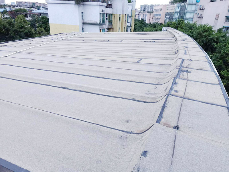 ?？谕吖ぞS修屋頂漏水通常從哪兒下手