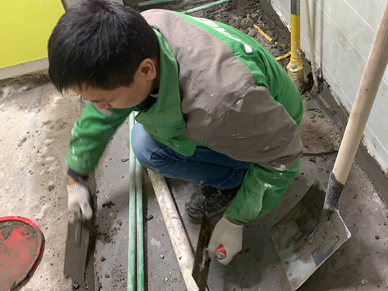 ?？诘嘏苈┧S修前如何找漏水原因