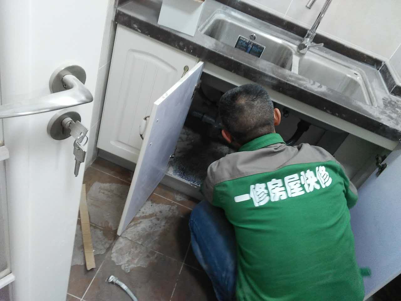 你以為櫥柜安裝很簡(jiǎn)單？老師傅告訴你這些細(xì)節(jié)千萬(wàn)別忽略了